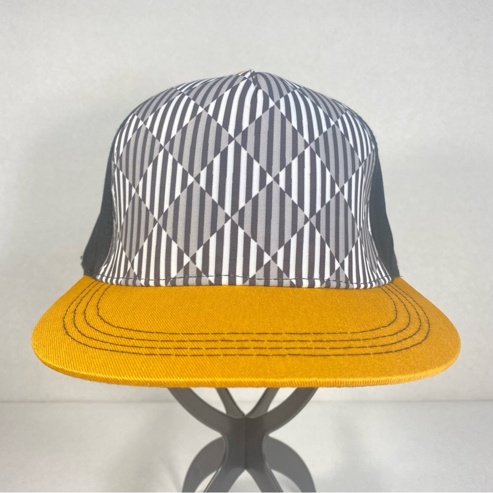 Kyber Outwear Optical Illusion Yellow and Grey SnapBack Adjustable Hat Cap VGood